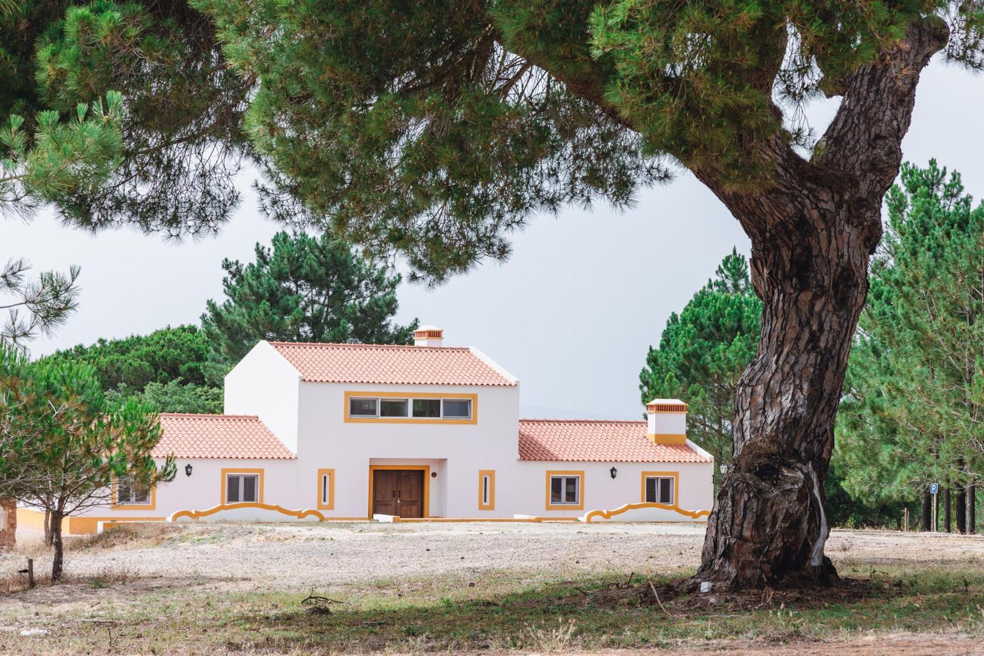 Montum Farm Living Guest House Melides Exterior photo